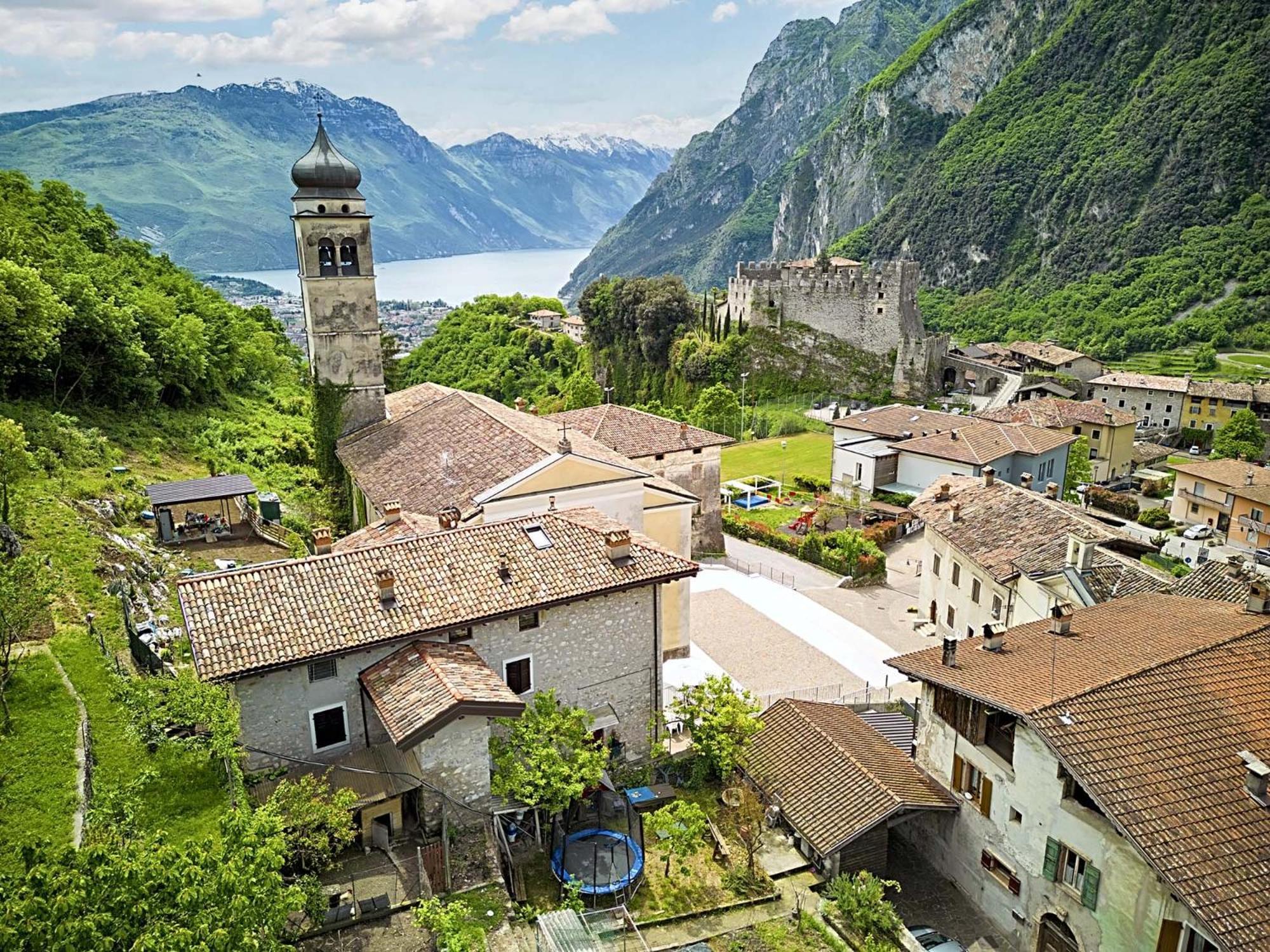 Appartamento Ania Vista Castello Tenno Extérieur photo